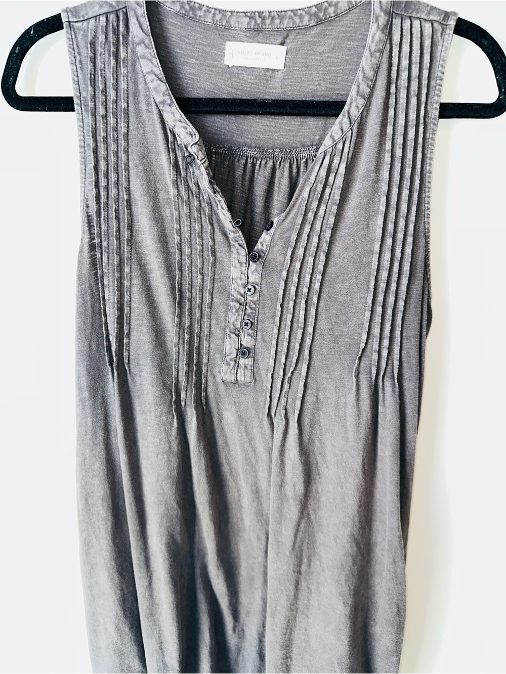 Lucky Brand Sleeveless Pintuck Henley in Gray